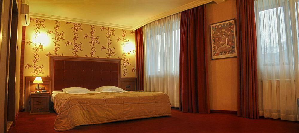 Bulgaria Star Hotel พลอฟดิฟ ภายนอก รูปภาพ